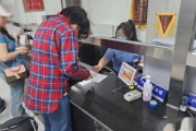 护照在哪儿办？跑错窗口白排队，材料少一张当场打回！