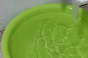 先泼一盆清醒水