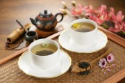 口语化但不失专业，像老律师在茶馆里给你倒杯热茶，慢慢聊）