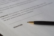 保底到底保的是啥？签合同时看到这两个字，别急着签字！
