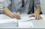 口供到底算不算证据？警察问完我签字了，是不是就等于认罪了？