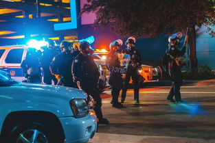 车在厂区被撞交警不予受理怎么办理
