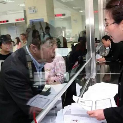 网贷信用卡全面逾期的人多么？现实困境与法律出路