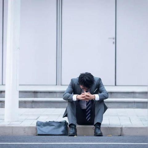 收到网贷起诉短信，咋办？是真的假的？