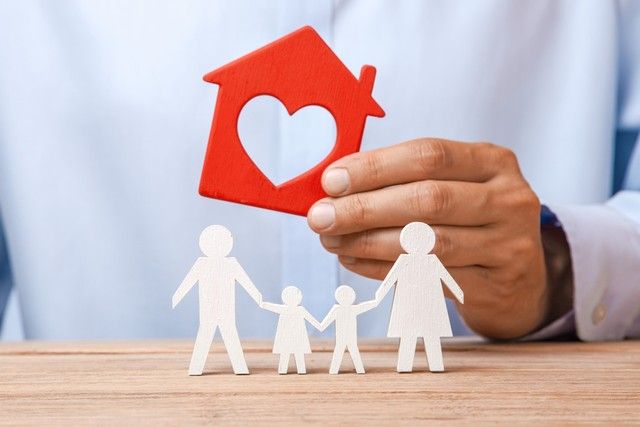 家暴离婚？施暴者必遭3重惩罚：赔钱、少分财产、丢孩子！