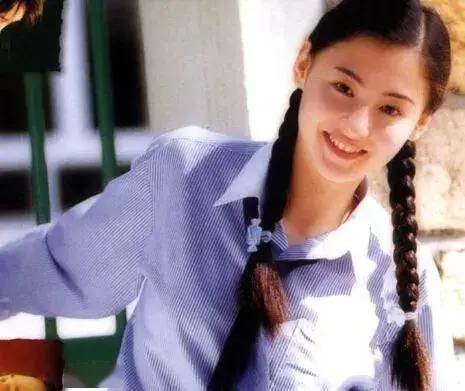 张柏芝当年离婚后，到底多久才正式复出的？