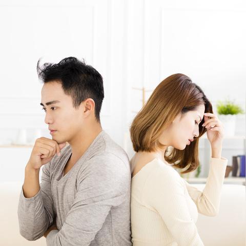 离婚后，到底多久才能把户口分开呀？