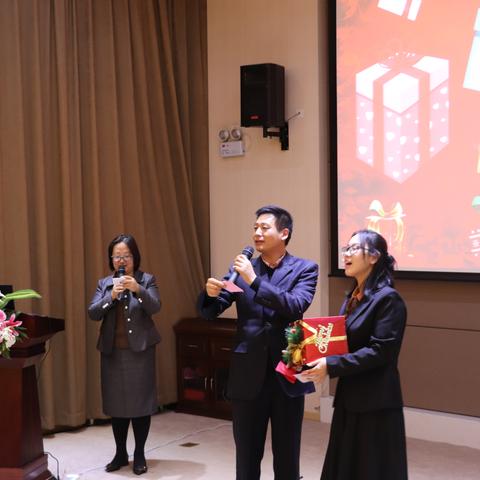 大家好,我是你们的朋友,一名资深律师。今天咱们来聊个挺实际的话题,也是很多朋友在人生低谷期可能会遇到的困惑,离婚后多久买房才算首套房?这事儿吧,说简单也简单,说复杂也真有点门道 大家好,我是你们的朋友,一名资深律师。今天咱们来聊个挺实际的话题,也是很多朋友在人生低谷期可能会遇到的困惑,离婚后多久买房才算首套房?这事儿吧,说简单也简单,说复杂也真有点门道