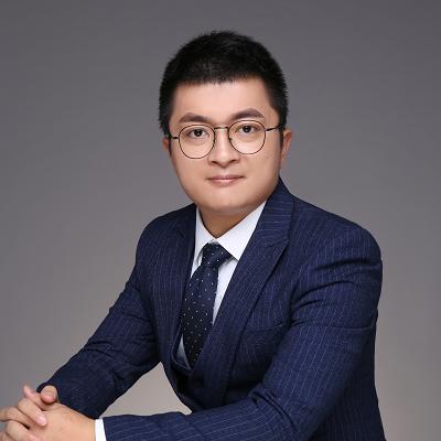 好嘞，各位朋友，我是你们的老朋友王律师。今天咱们聊个挺让人闹心的事儿—要是因为玩网贷、搞证券，一不小心被告上法庭了，这可咋整？别慌，听我给你捋捋