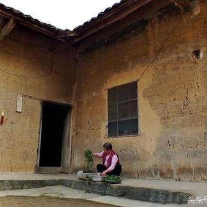 网贷逾期了，可以继承宅基地吗？法律视角下的财产与债务关系解析
