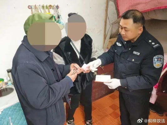好嘞，各位朋友，今天咱们来聊个大家可能会遇到的烦心事，要是不小心跟人起了冲突，伤着了，派出所那边法医鉴定下来是轻伤，那这赔偿的事儿该怎么算呢？别着急，听我给您慢慢道来
