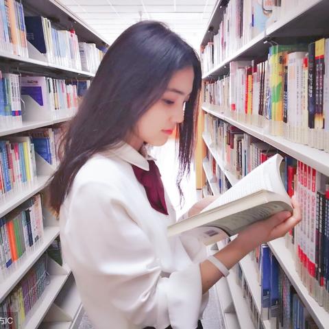 非全日制工作不交社保，还能算应届生吗？资深律师为你解惑