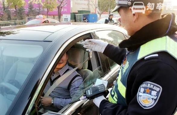 实习期上高速被查会怎样？扣分罚款还是直接吊销驾照？