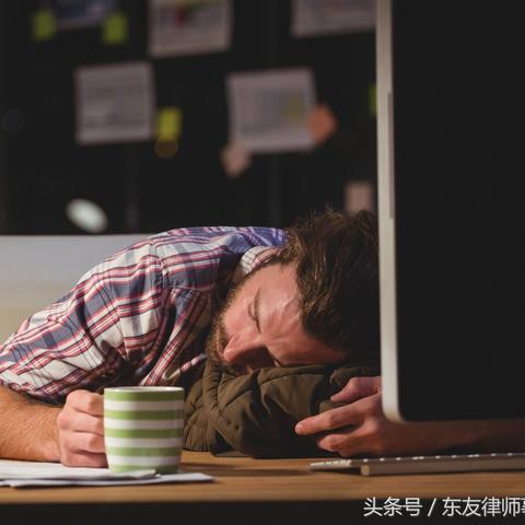 好嘞，各位朋友，我是你们的老朋友，一名在法律圈摸爬滚打多年的律师。今天咱们来聊个挺实际的话题，生活中也挺常见的—脑袋瓜子受伤了，到底咋才算轻伤害呢？