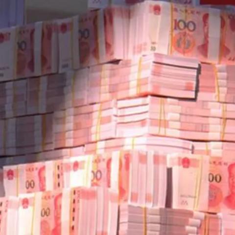 开车撞了人，只是轻伤但跑了，责任怎么算？赔偿又该咋整？