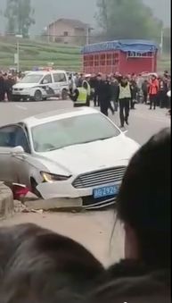 开车撞了人，跑了？人伤得不重，会有啥处罚？