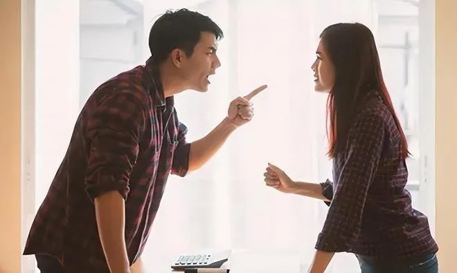 男女吵架离婚后多久分房？分房时间如何影响离婚进程？