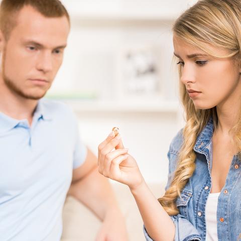 结婚后多久能提前离婚？突然想结束婚姻怎么办？