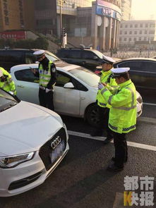 限号是怎么限的？你的车被卡在门外，背后到底藏着什么规则？