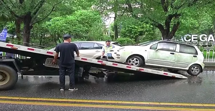 贷款车被拖走了？收到逾期拖车短信别慌，三步自救指南请收好