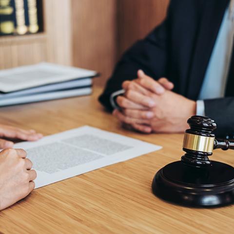 保险理赔被拒?别慌!教你三步高效投诉保险公司的正确姿势 保险理赔被拒?别慌!教你三步高效投诉保险公司的正确姿势