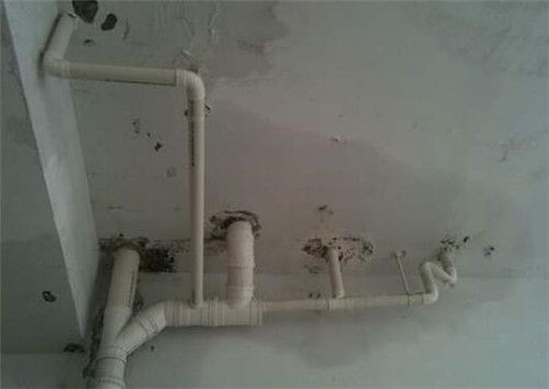 楼上漏水怎么办?自家被泡成水帘洞该找谁赔? 楼上漏水怎么办?自家被泡成水帘洞该找谁赔?
