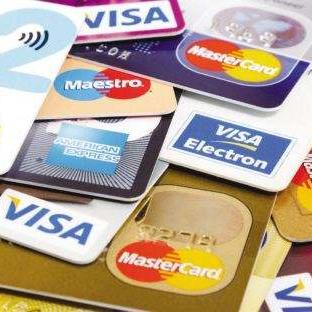 信用卡额度突然被降?别慌!3招教你快速应对,还能申请恢复! 信用卡额度突然被降?别慌!3招教你快速应对,还能申请恢复!