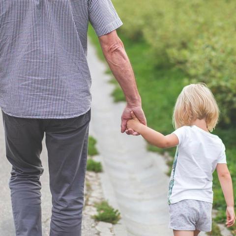 离婚协议怎么请律师？收费怎么算？