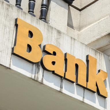 贷款逾期了，银行会怎么催收？我们又该怎么办？