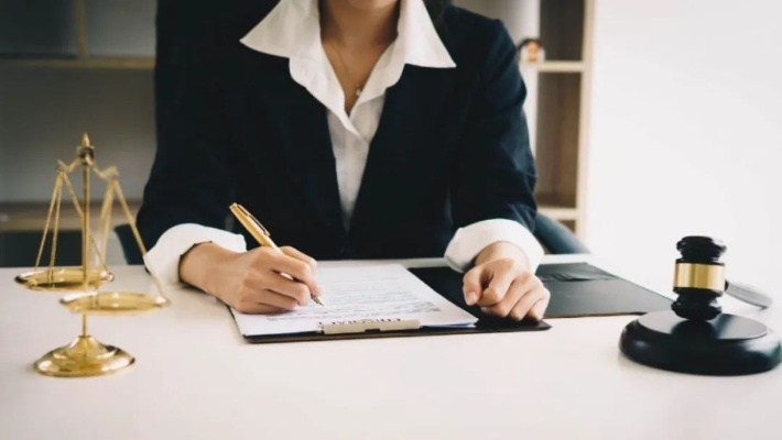 什么阶段可以请律师？关键时刻别犹豫！