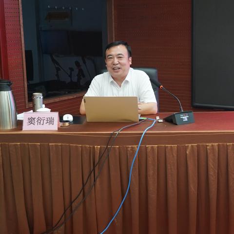 选择男律师还是女律师?揭秘各自的独特优势 选择男律师还是女律师?揭秘各自的独特优势