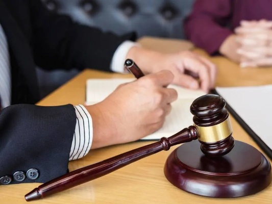 法院开庭不请律师吗?开庭前这些事你必须懂! 法院开庭不请律师吗?开庭前这些事你必须懂!