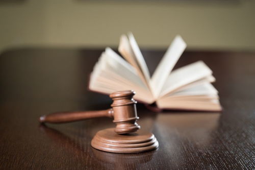 劳动仲裁不请律师可以吗?自己处理会吃亏吗? 劳动仲裁不请律师可以吗?自己处理会吃亏吗?