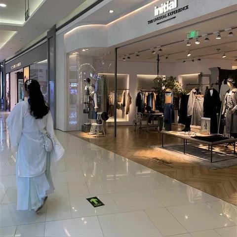 刑事拘留37天后才能请律师?别被谣言误导了! 刑事拘留37天后才能请律师?别被谣言误导了!