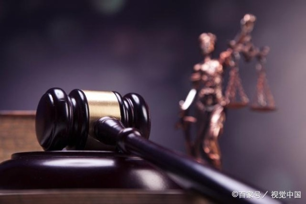 欠款逃跑起诉要请律师吗？专业律师来支招