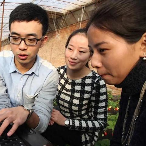 那么,催收电话来了,咱们到底该怎么应对呢? 那么,催收电话来了,咱们到底该怎么应对呢?