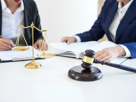 异地请律师有什么缺陷？如何聪明应对这些挑战？