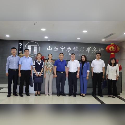 怎么在劳动仲裁中请律师？公司突然被员工告了怎么办？