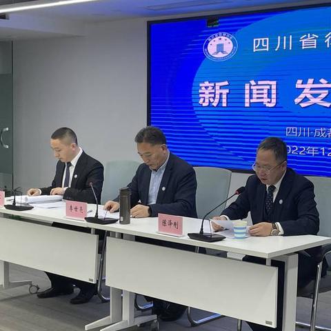 公司请律师一个月多少钱？费用突然上涨怎么办？