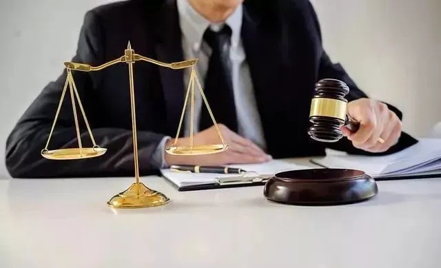 请律师贵吗？钱不够时如何巧妙应对？