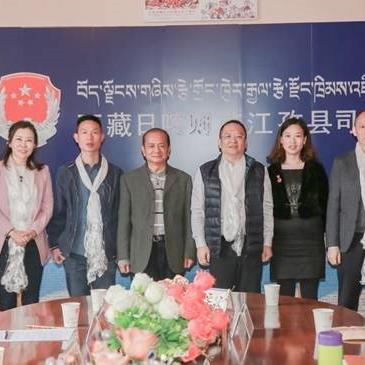 起诉书是自己写还是请律师写？资深律师来支招！