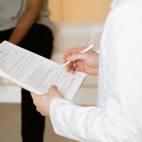 工伤了,想找律师问问?有免费的吗?怎么咨询才管用? 工伤了,想找律师问问?有免费的吗?怎么咨询才管用?