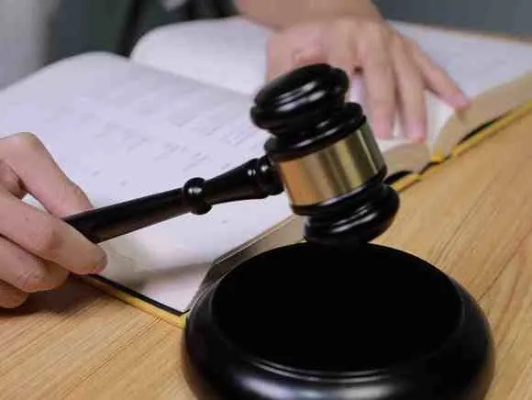 自己去法院离婚,不请律师真的可以吗?会遇到哪些坑? 自己去法院离婚,不请律师真的可以吗?会遇到哪些坑?