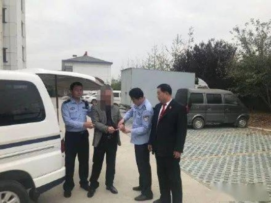 借钱不还？泗县老赖被判坐牢还钱，这3个法律狠招你必须知道！