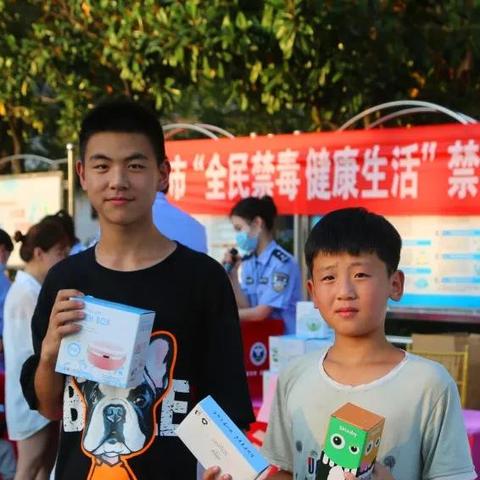 一、别慌！退休不是闯关游戏，但真得踩对三个关键时间点