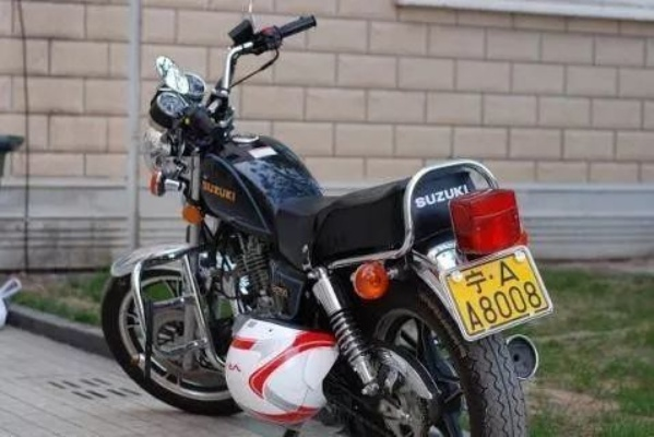 摩托车怎么上牌？刚买完车却被告知‘不能上’到底卡在哪一步？