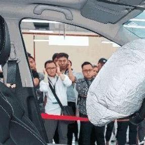 交强险怎么赔？撞了人/车却只赔2000？修车钱不够谁来补？