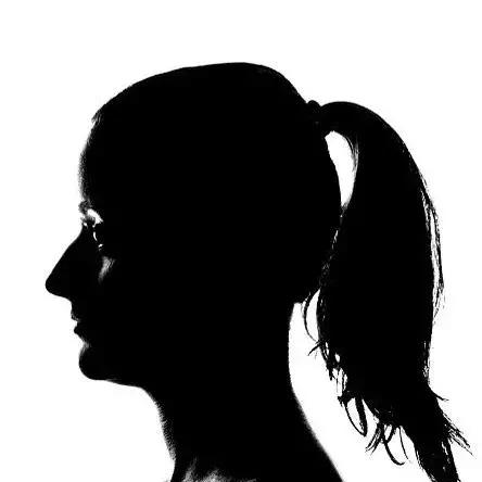 口语化但专业，像老律师泡杯茶跟你聊案子）