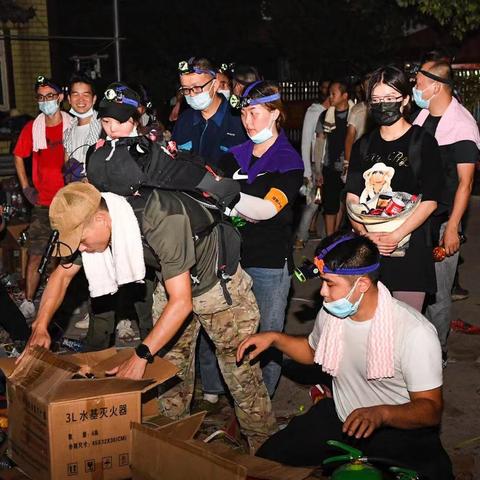 先泼一盆清醒水