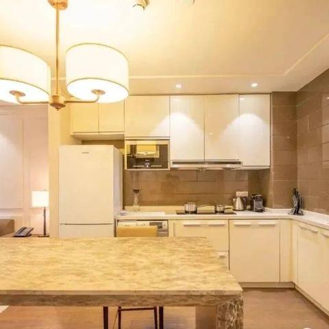 房产证迟迟办不下来？刚交完契税却卡在‘最后一公里’怎么办？